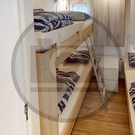 Stunning Ship In Aalsmeer With Kitchen Exterior foto